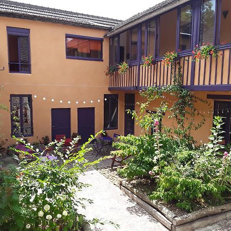 ช็องบร์ โดต เล กูตาส์ Hotel Mailly-la-Ville ภายนอก รูปภาพ