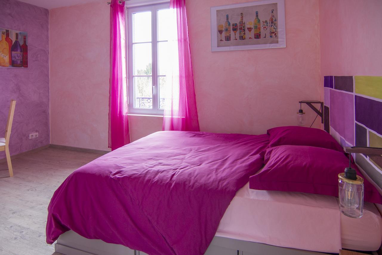 ช็องบร์ โดต เล กูตาส์ Hotel Mailly-la-Ville ภายนอก รูปภาพ