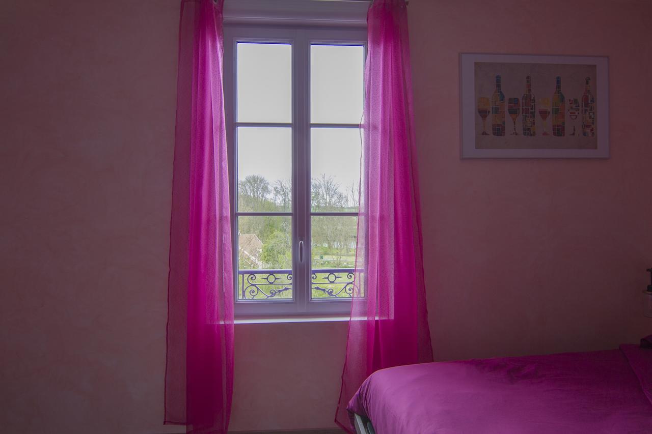 ช็องบร์ โดต เล กูตาส์ Hotel Mailly-la-Ville ภายนอก รูปภาพ